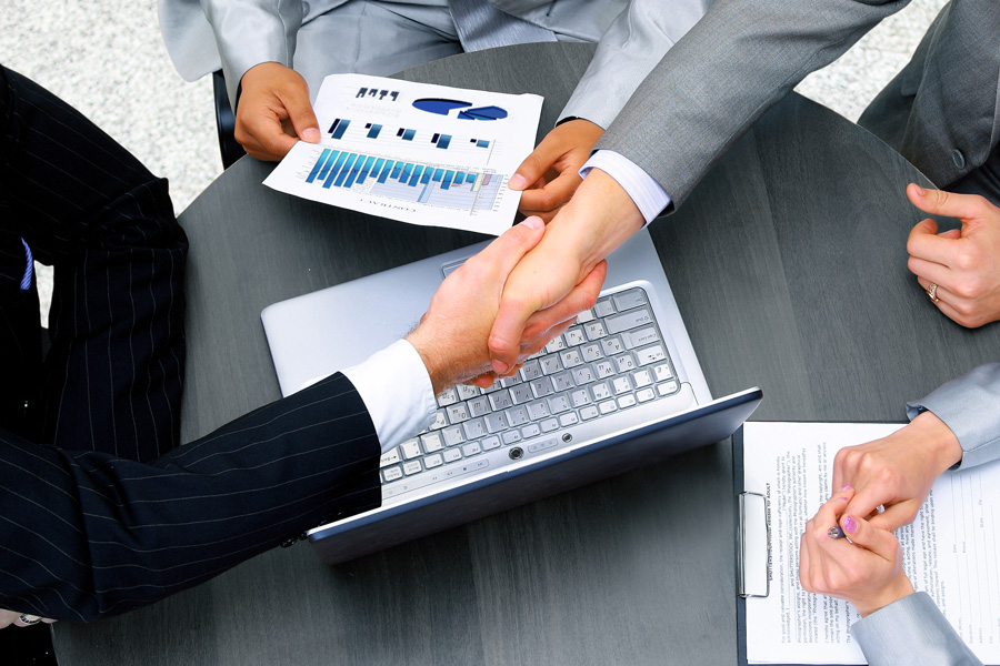 青浦區(qū)刑事律師解析:公司詐騙罪中員工退工資是否影響判刑