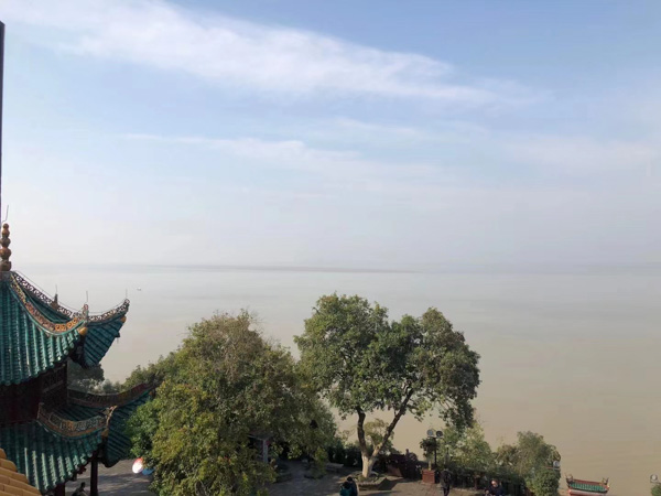 如何認(rèn)定參加黑社會(huì)性質(zhì)組織罪中的參加行為？上海刑事犯罪律師來(lái)回答