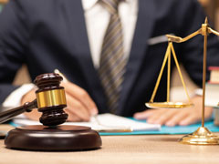 <b>假發(fā)票背后的法律陷阱：上海刑事辯護(hù)律師如何助你辨明罪與非罪？</b>